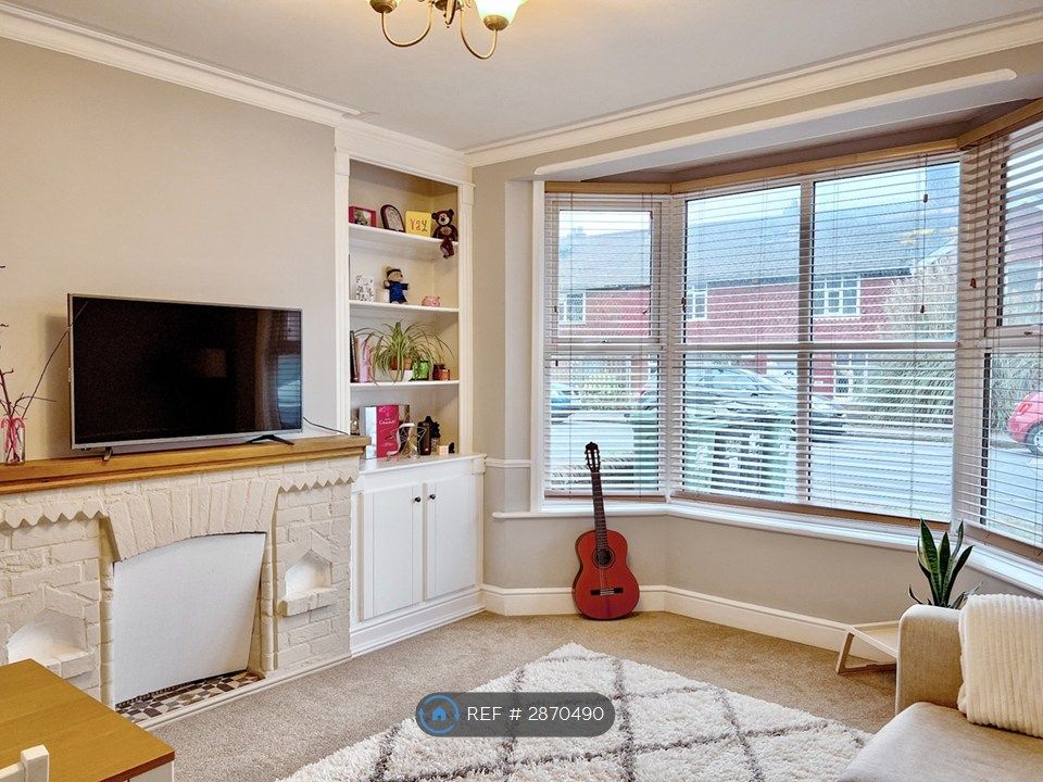 Property photo 2 of 8