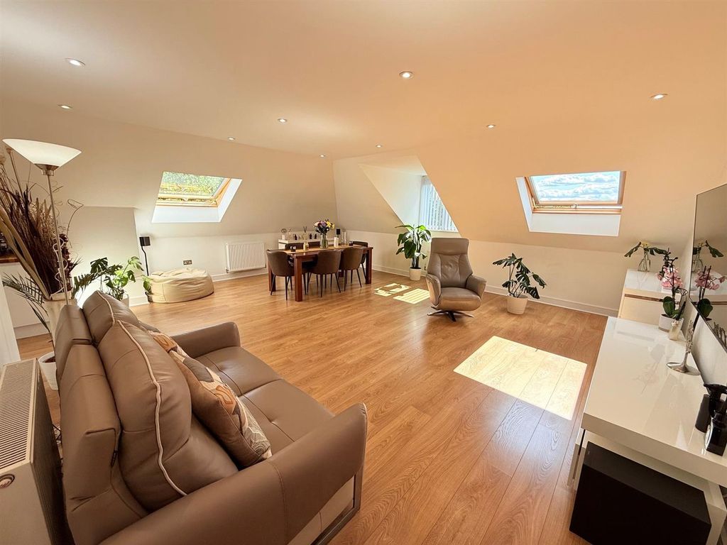 Property photo 3 of 12 3.Jpg