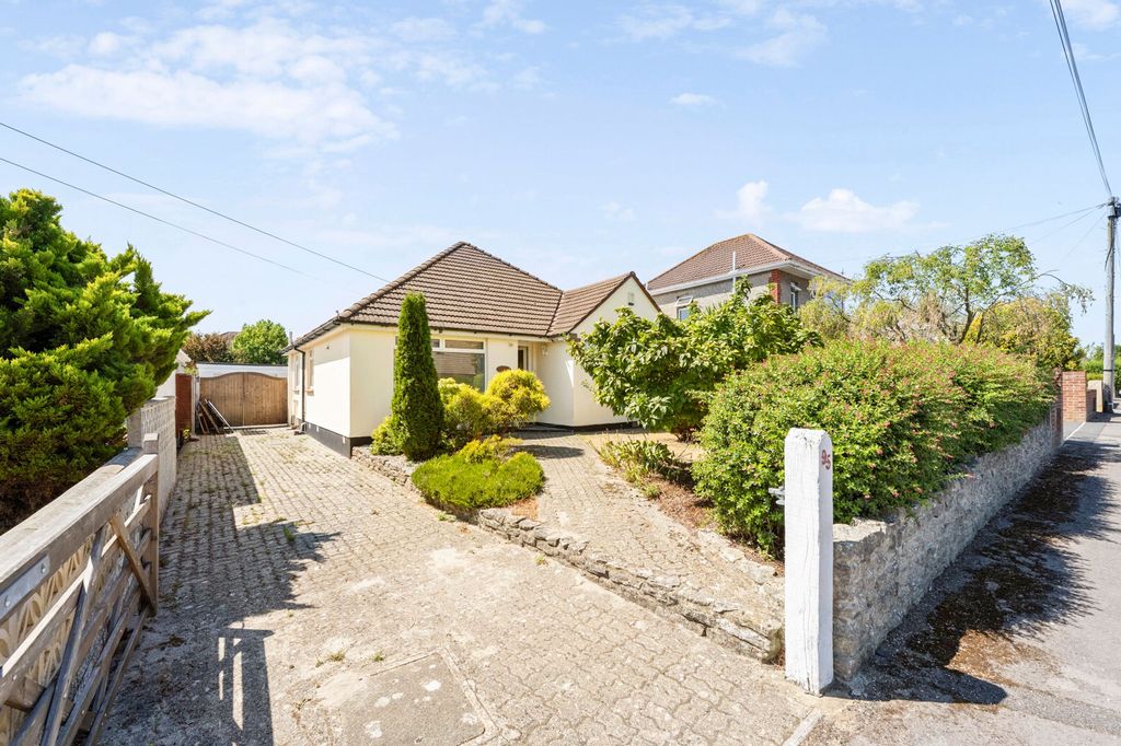 Property photo 1 of 11