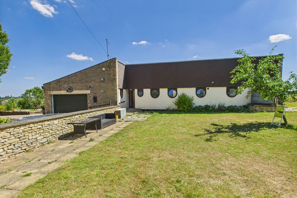 Property photo 1 of 32 Exterior