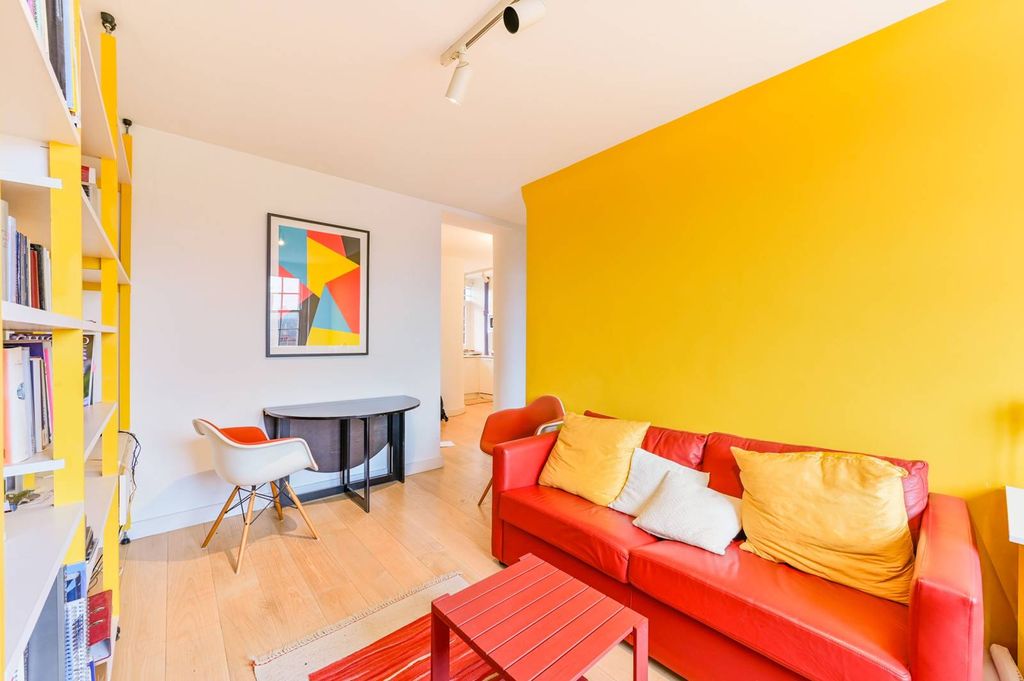 Property photo 2 of 11