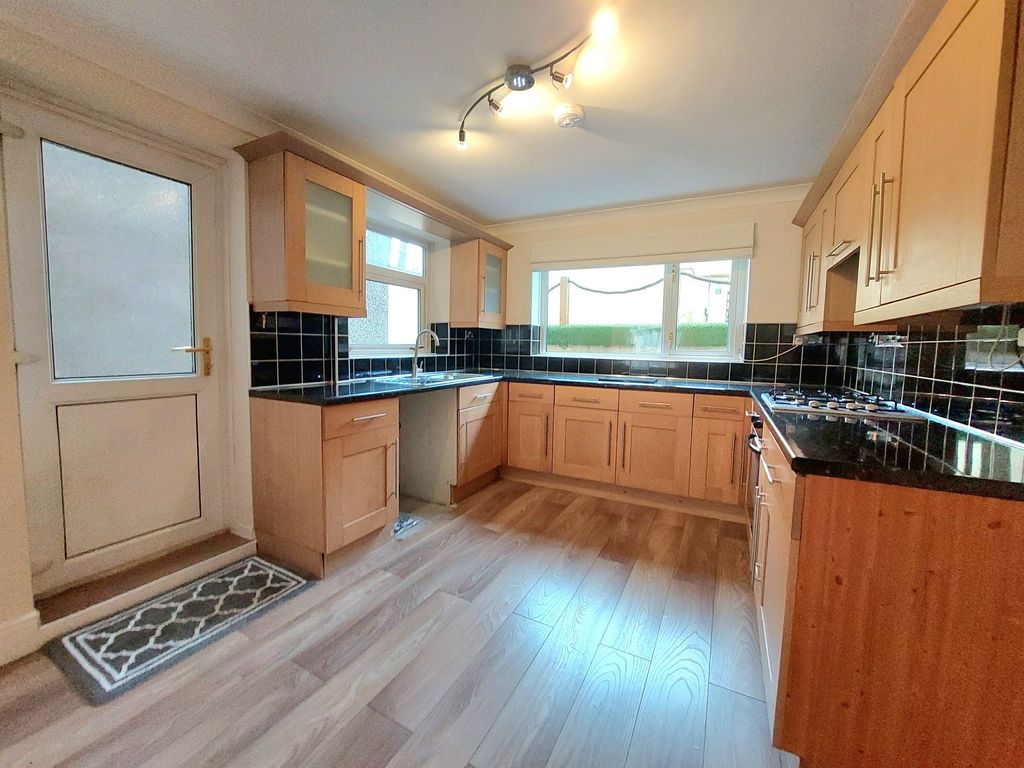 Property photo 3 of 29