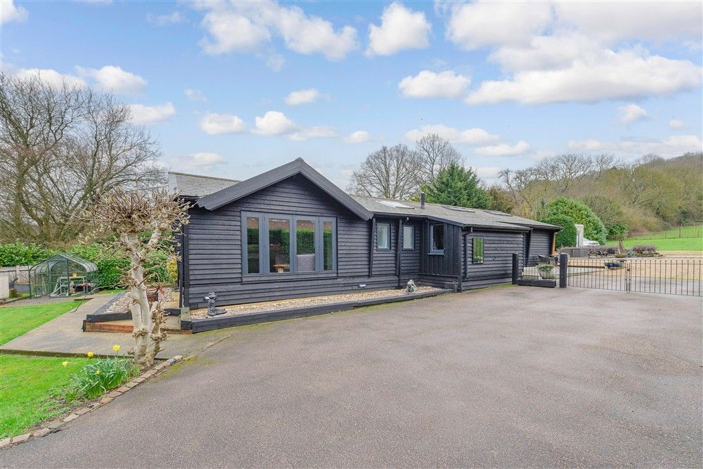 Property photo 1 of 19 External (Web)