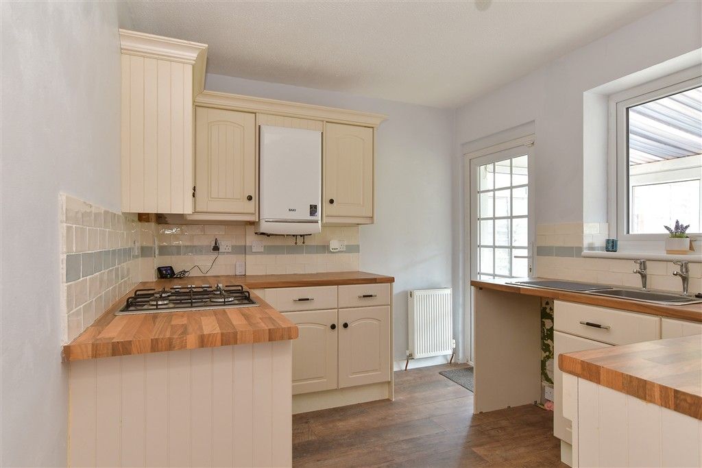 Property photo 2 of 13 Kitchen