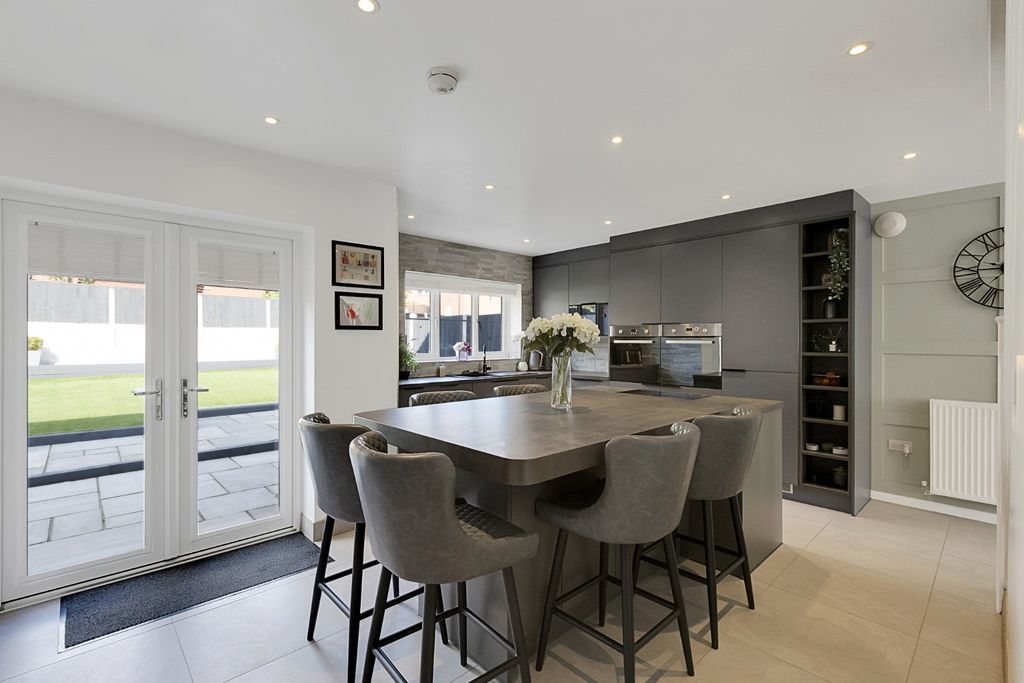 Property photo 1 of 28 4355333