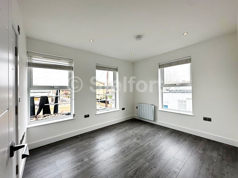 Property photo 2 of 3