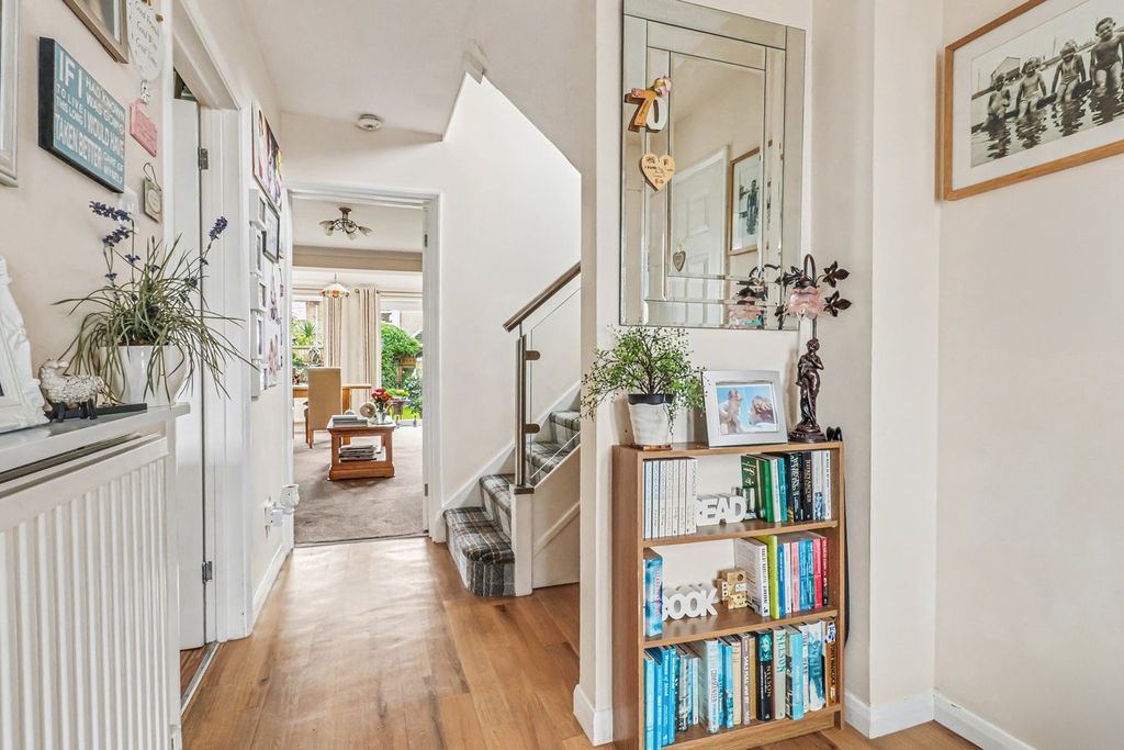 Property photo 3 of 17