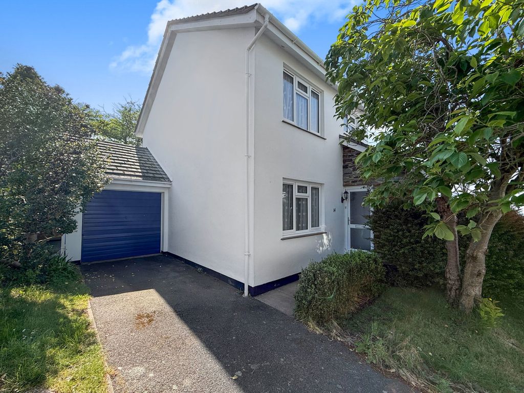 Property photo 2 of 22