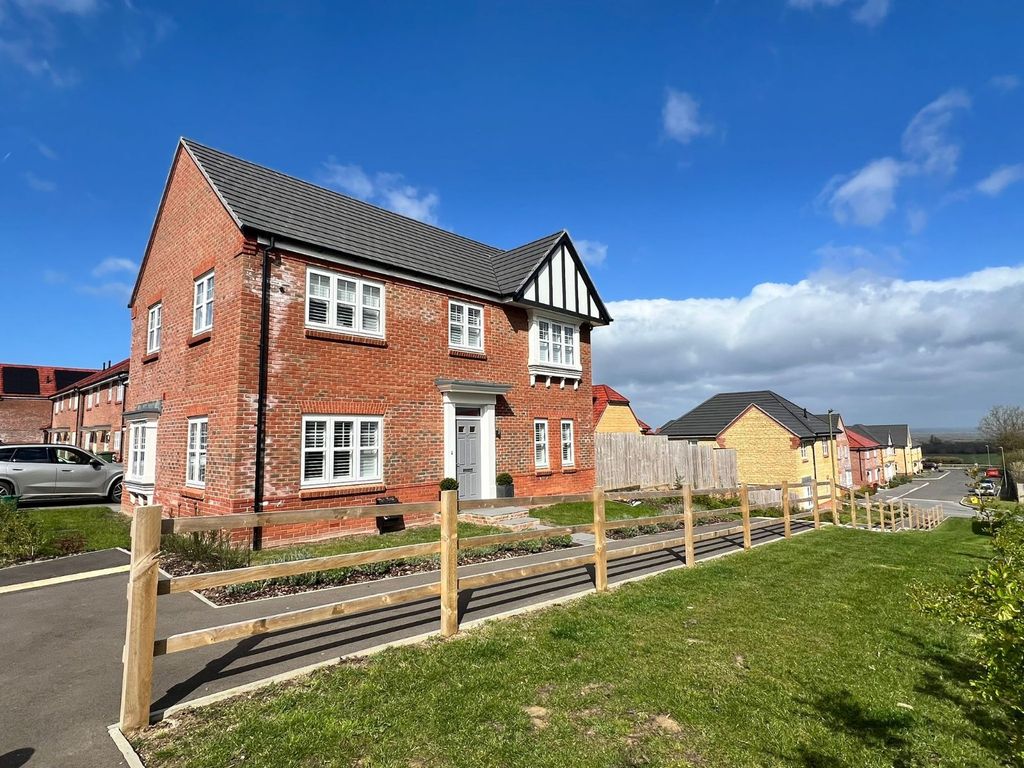 Property photo 1 of 18 Front