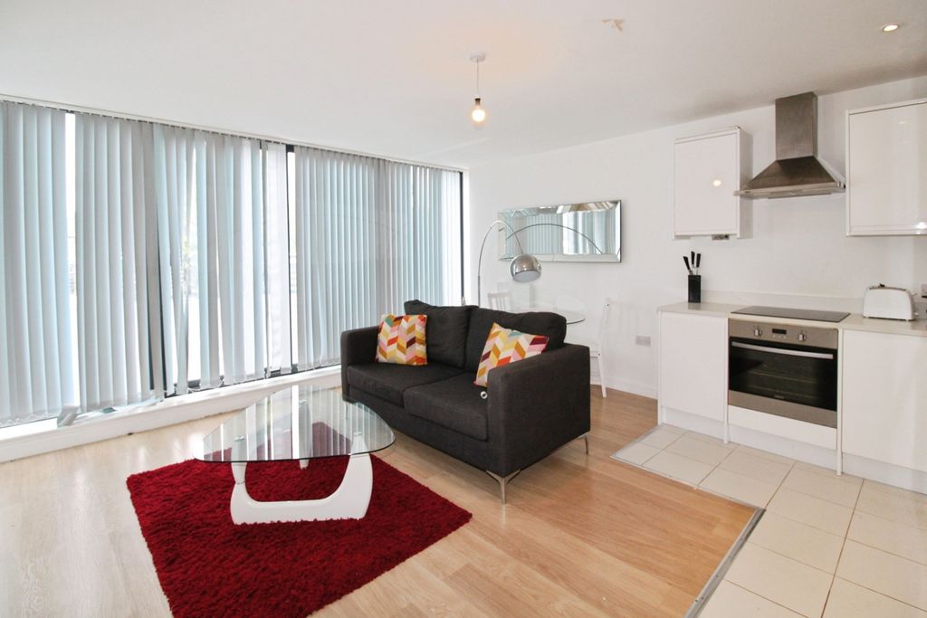 Property photo 2 of 7 Reception/Kitchen