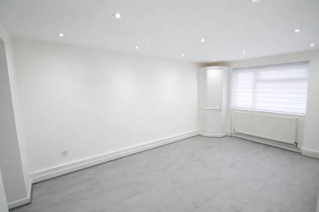 Property photo 3 of 11 Picture No. 09