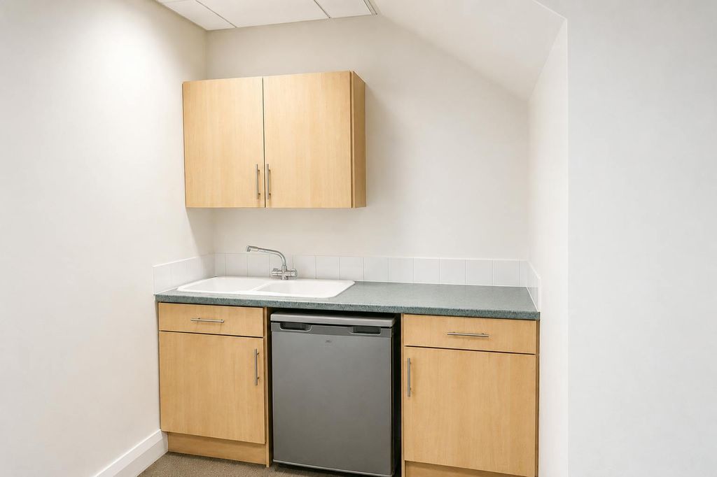 Property photo 3 of 7 Unit 3 Ro24 Interior 2 .Png
