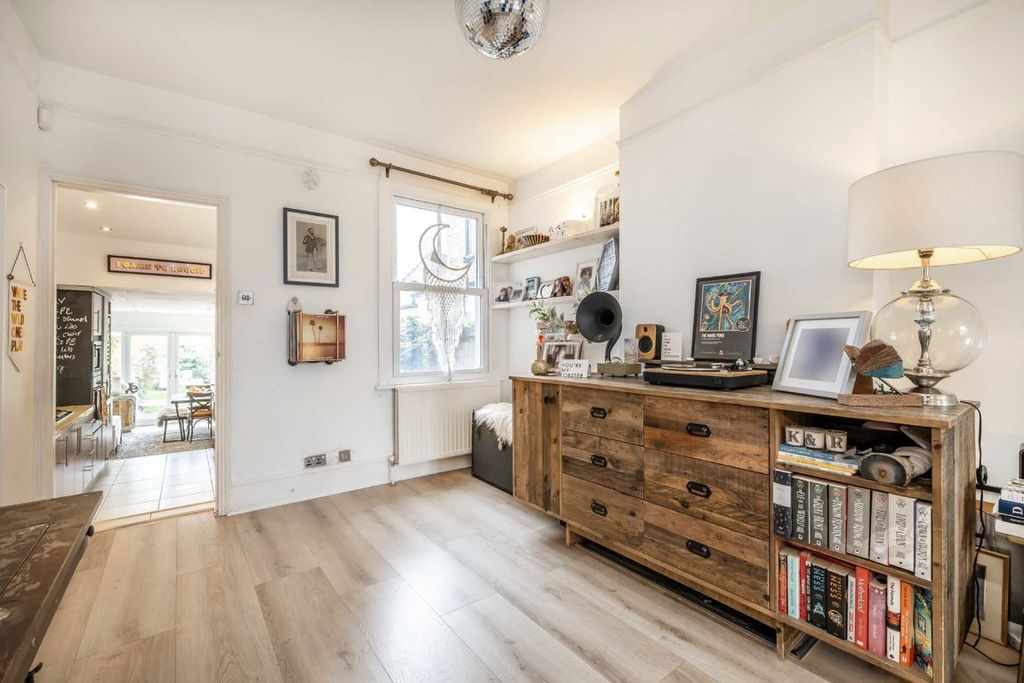 Property photo 3 of 13