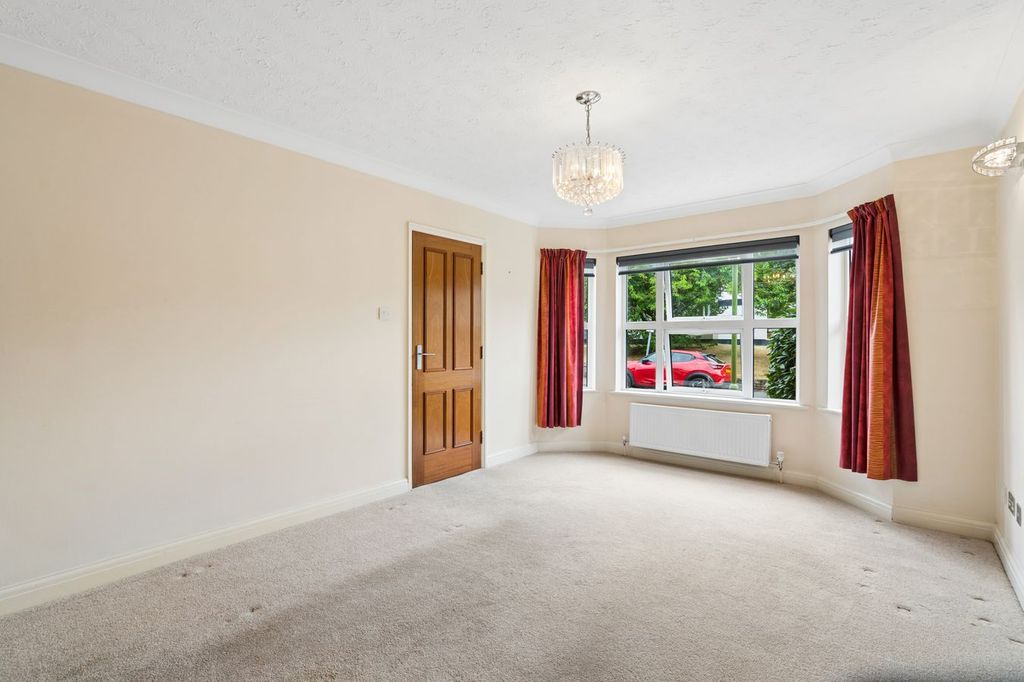 Property photo 3 of 14