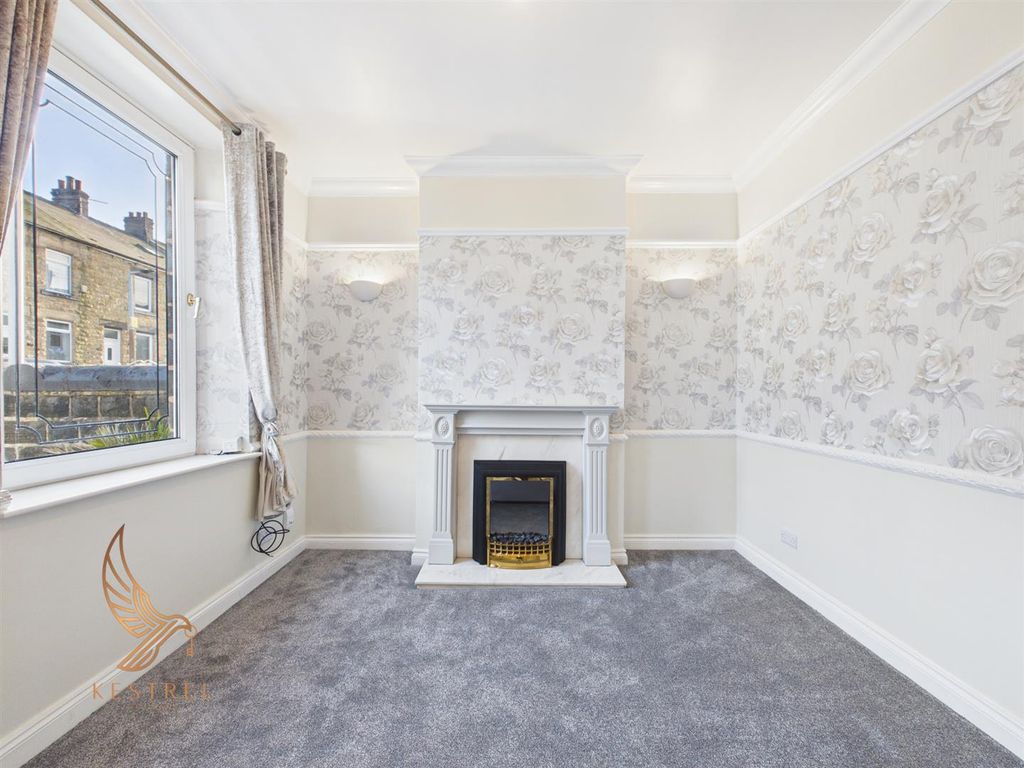 Property photo 3 of 17 Cam03976G0-Pr0393-Still014.Jpg