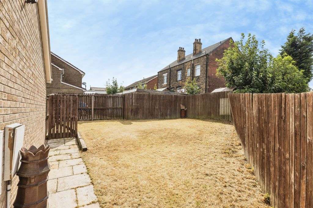 Property photo 3 of 26