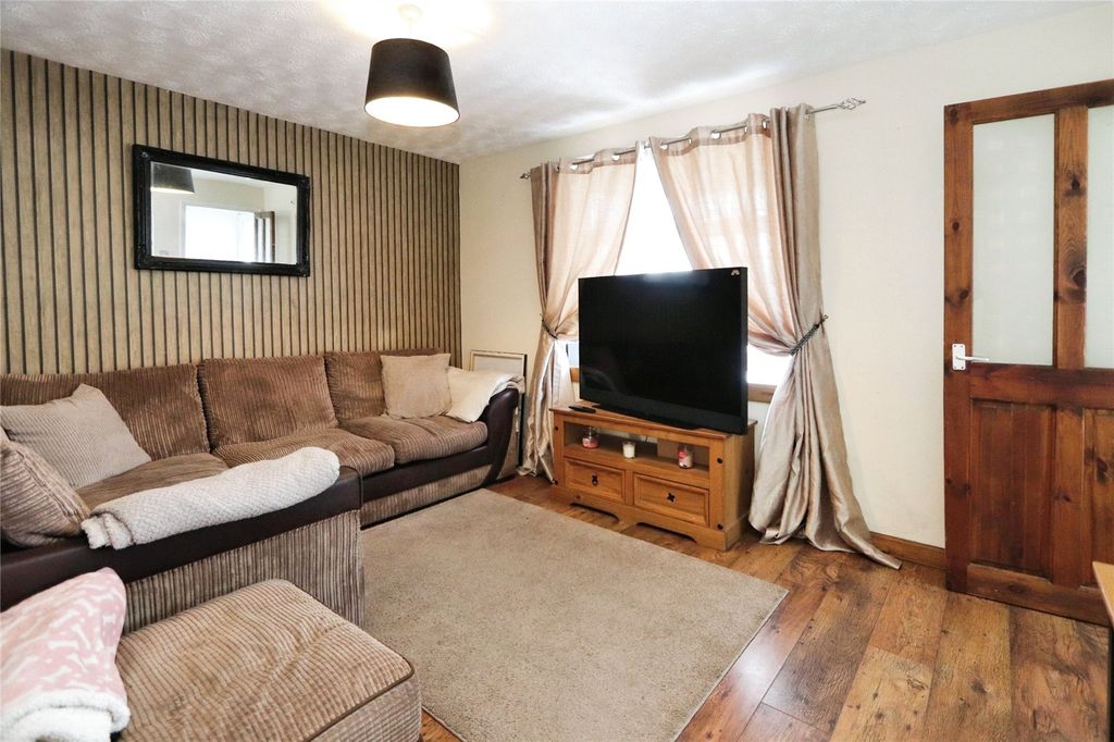 Property photo 2 of 14 Picture No. 10