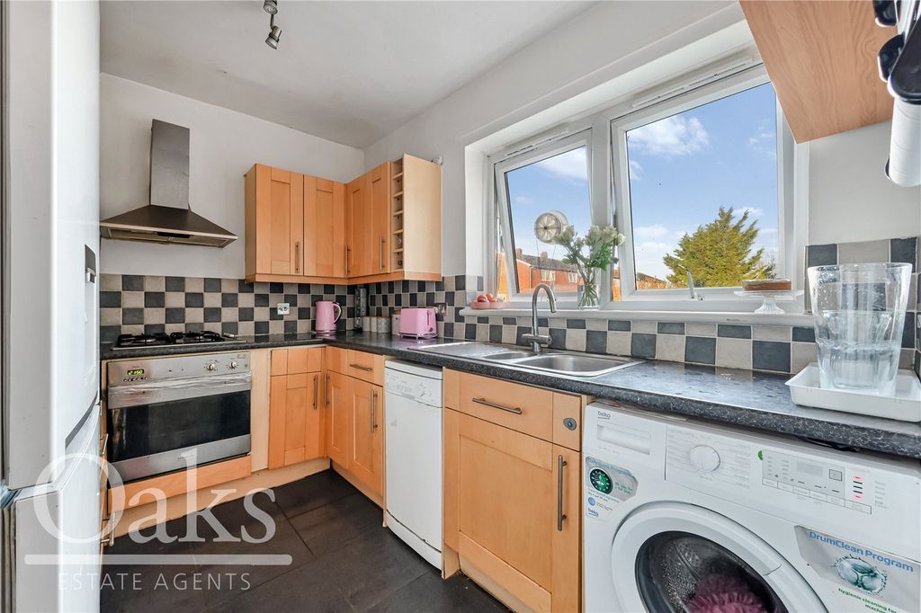 Property photo 3 of 8 Picture No. 04