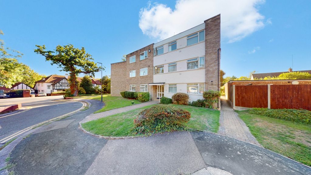 Property photo 1 of 16 5537421