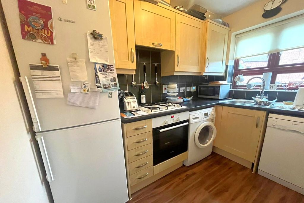 Property photo 2 of 10 Picture No. 04