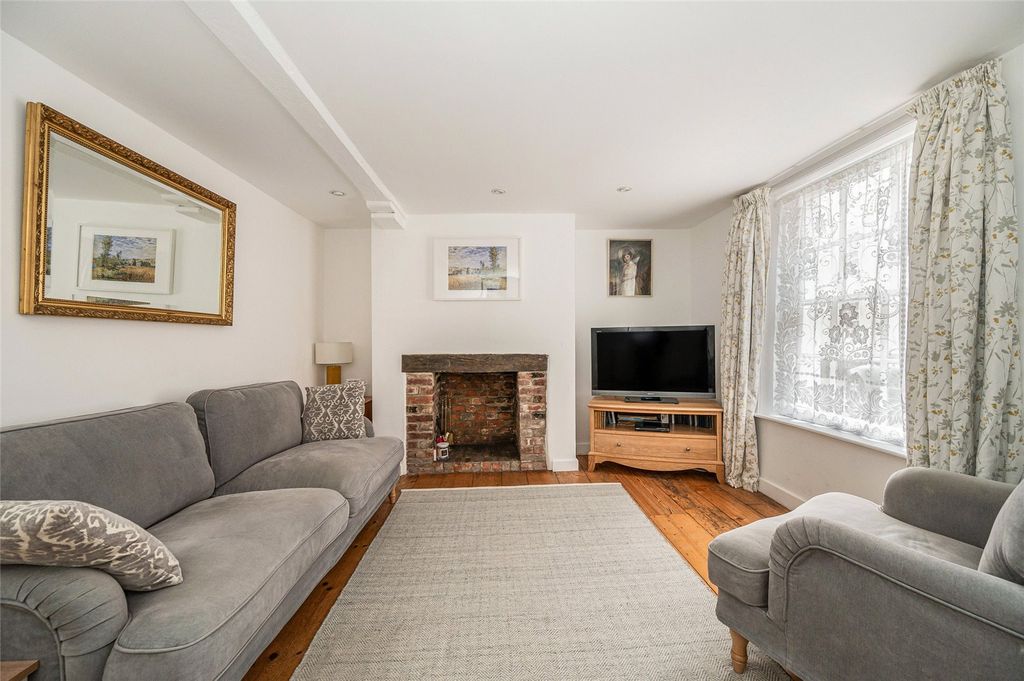 Property photo 2 of 15 Sitting Room