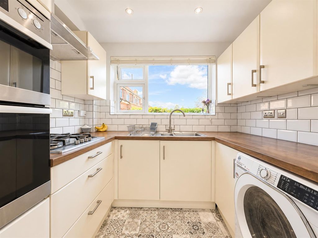 Property photo 2 of 14 Kitchen.Png