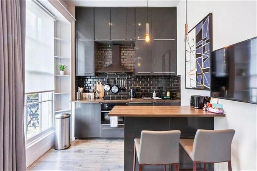 Property photo 1 of 8 (Main)