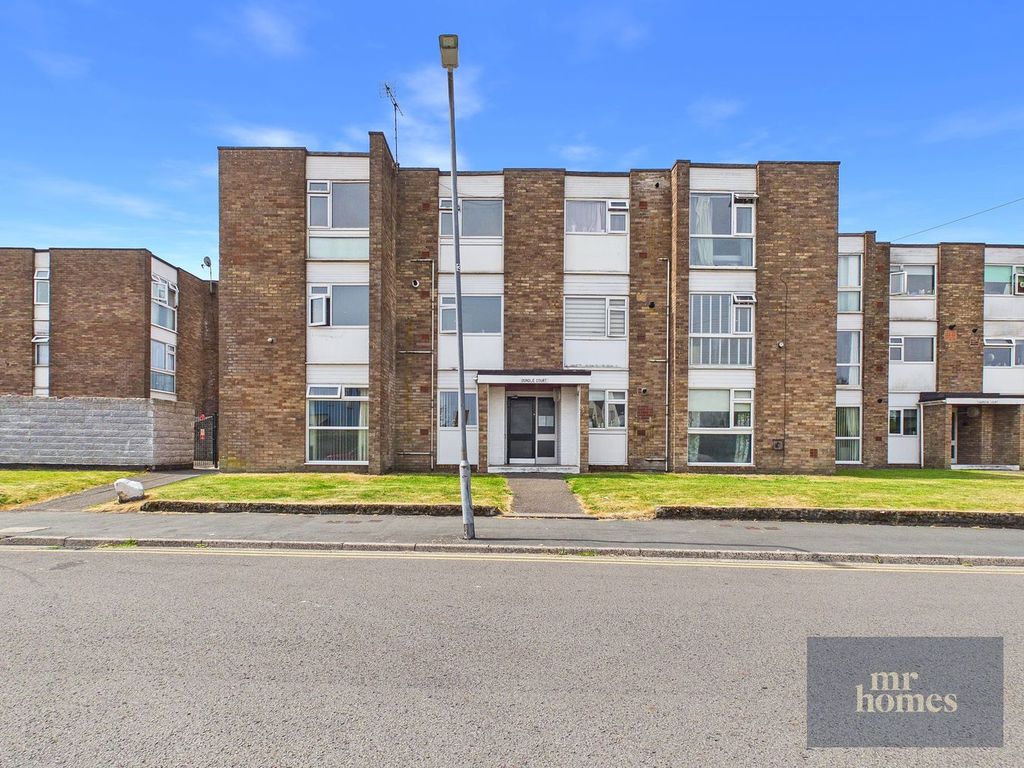 Property photo 1 of 17