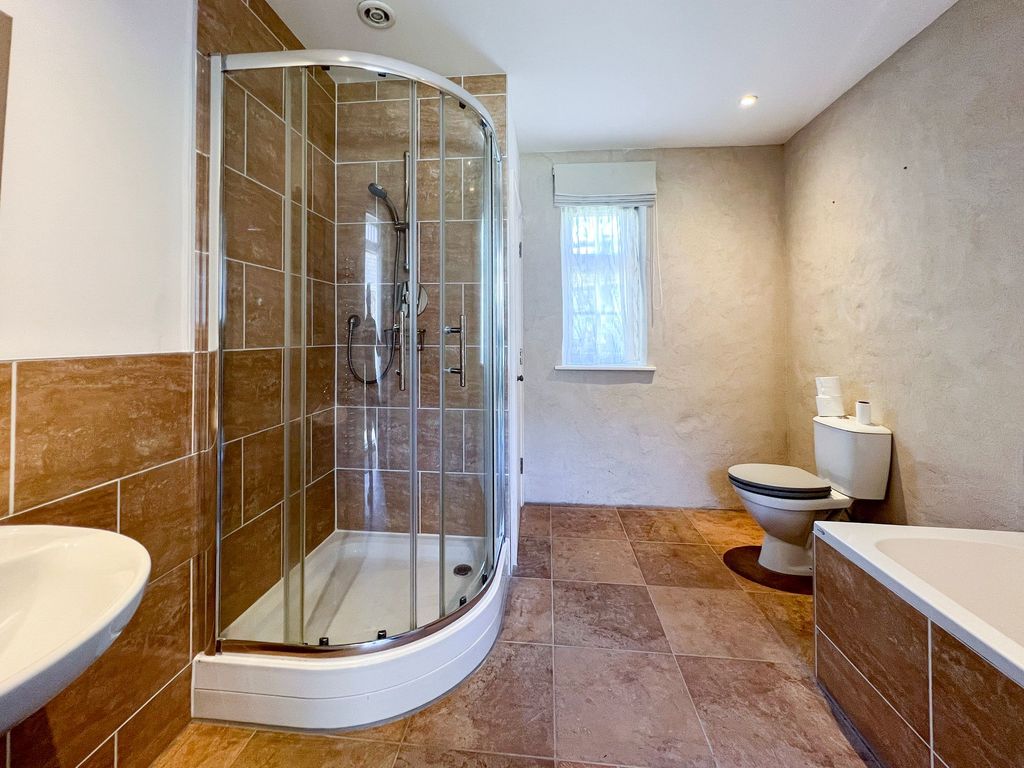 Property photo 2 of 11 Photo 2