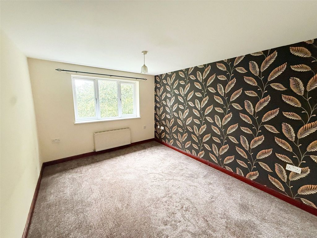 Property photo 3 of 6 Picture No. 05