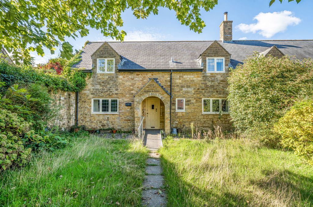 Property photo 1 of 23 1355732-19-68d2Bf...