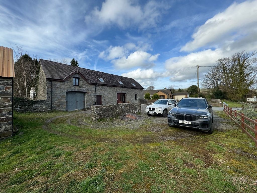 Property photo 3 of 9