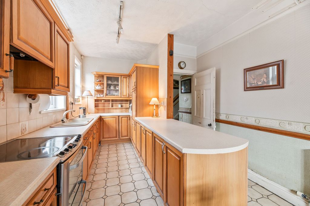 Property photo 2 of 15 Kitchen