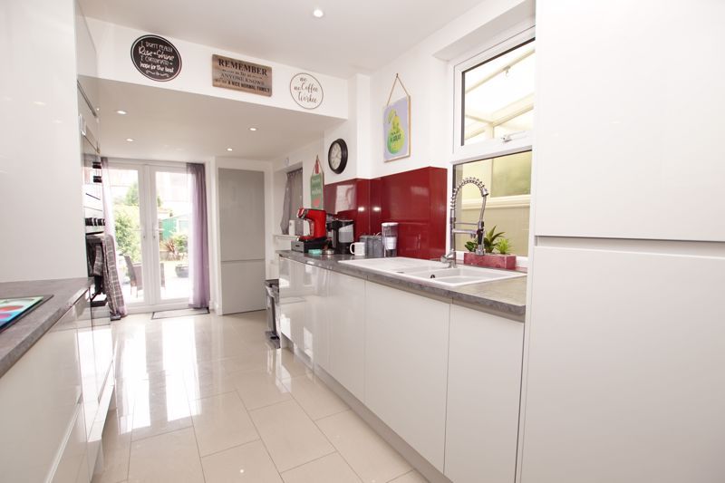 Property photo 2 of 14 Kitchen