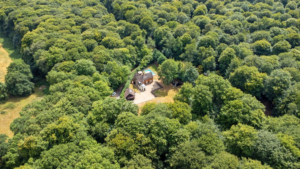 Property photo 2 of 24