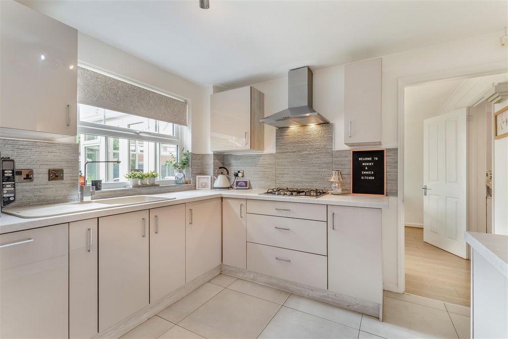 Property photo 2 of 46 8659195-Interior25.Jpg