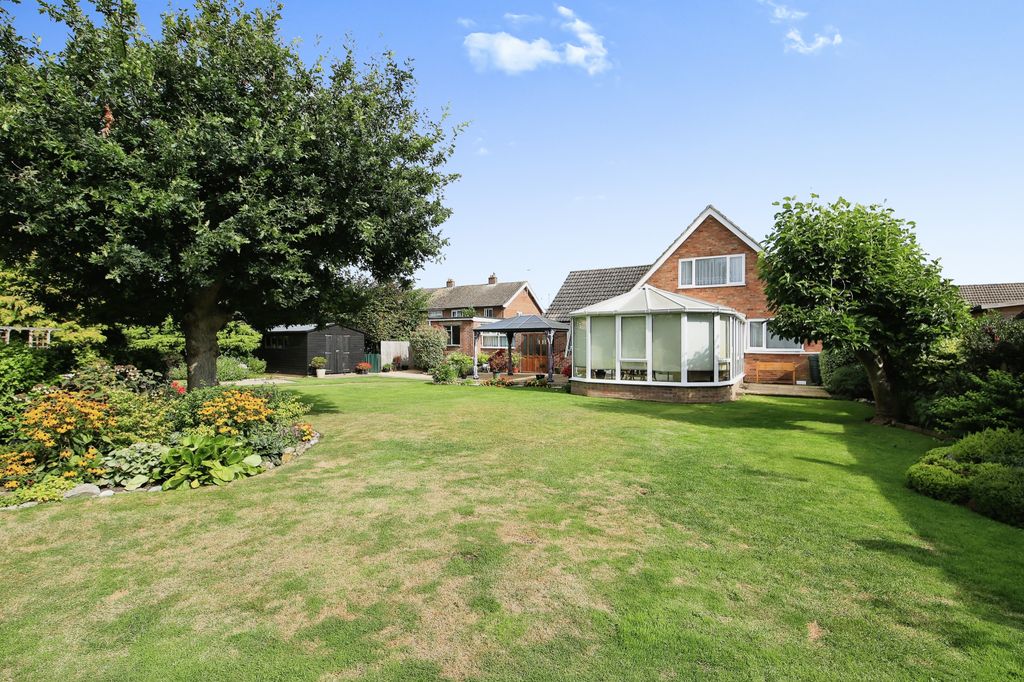 Property photo 2 of 15
