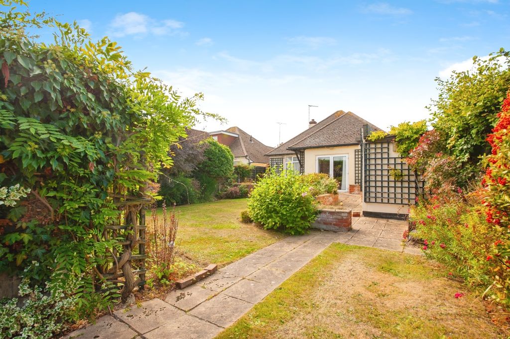 Property photo 1 of 11 Garden