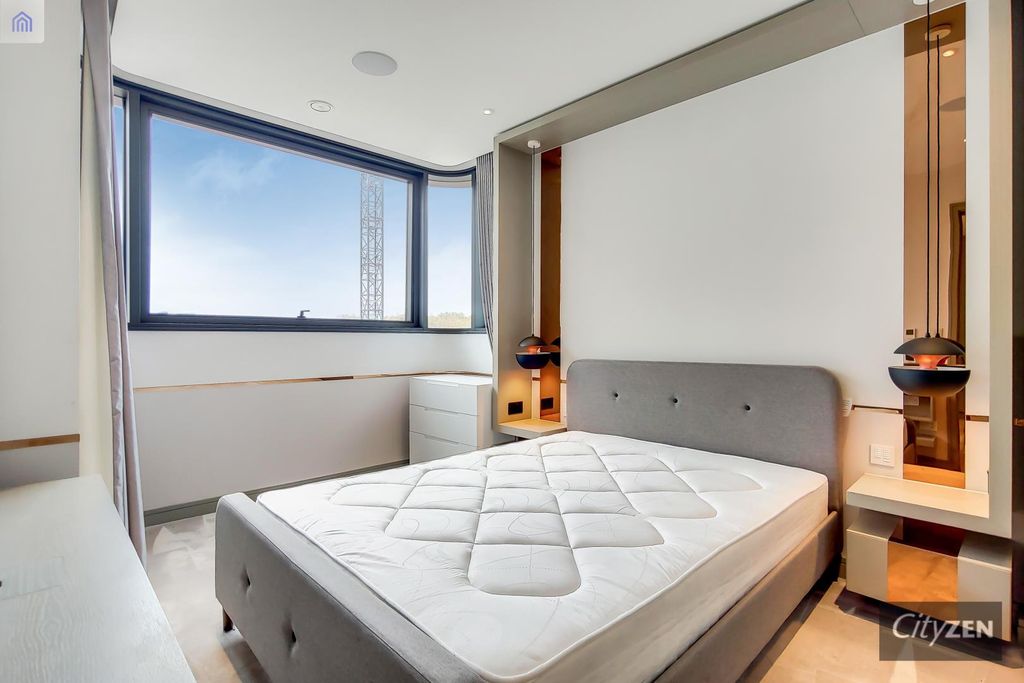 Property photo 3 of 20 Bedroom