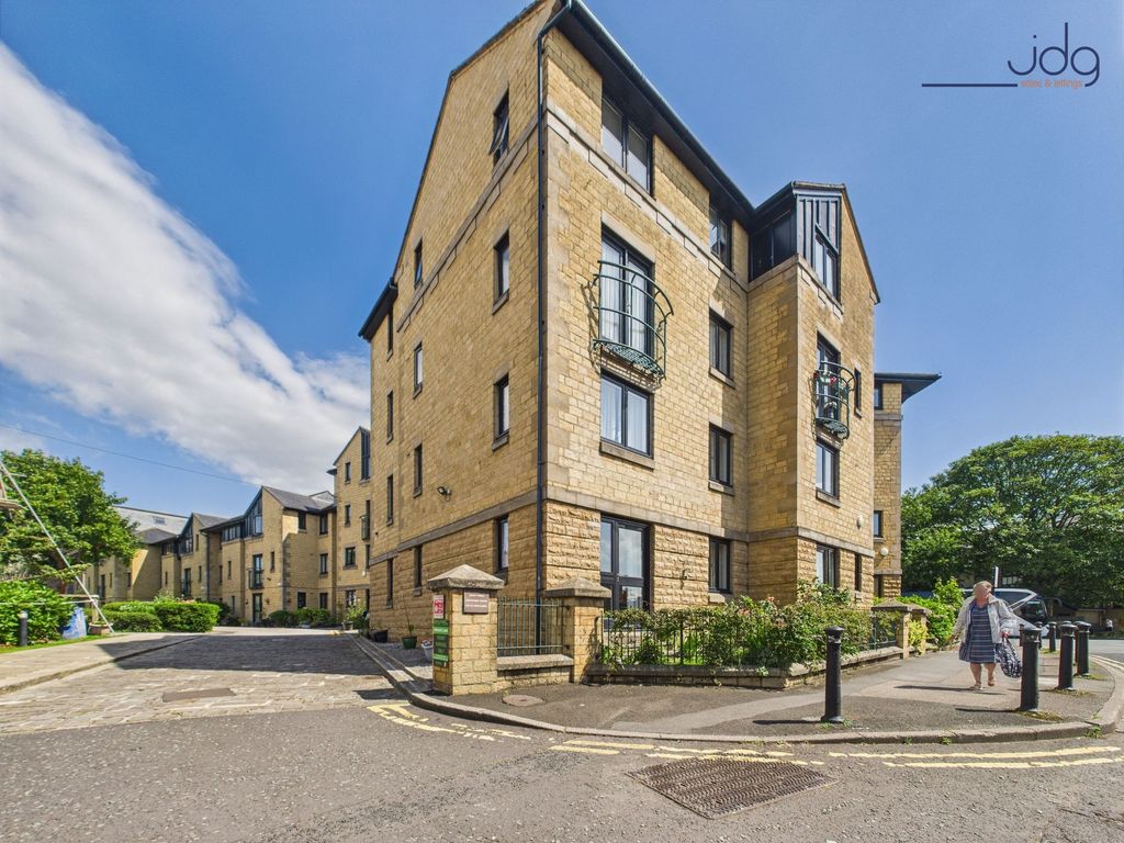 Property photo 1 of 9 Welcome To Spinners Court