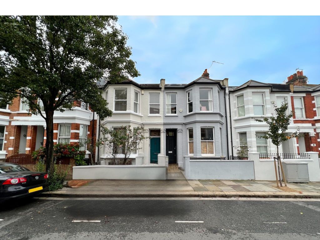 Property photo 2 of 33