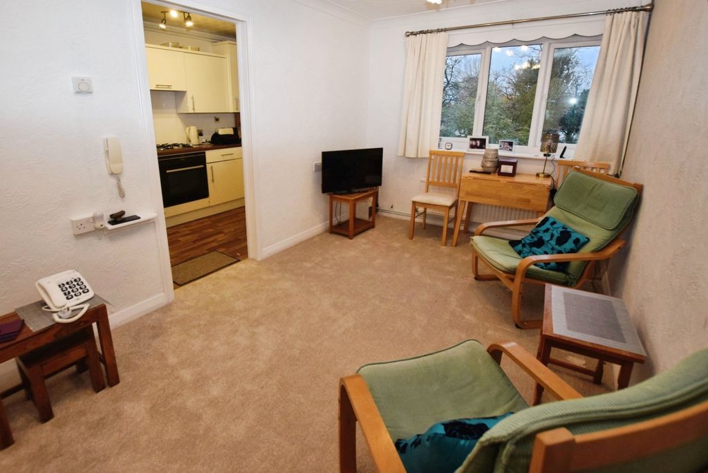 Property photo 3 of 9 Picture No. 06