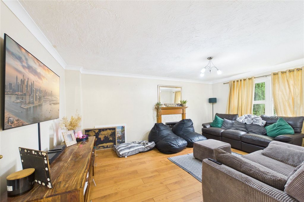 Property photo 2 of 15 Picture No. 13
