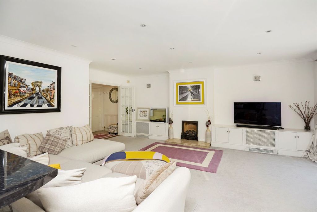 Property photo 2 of 6