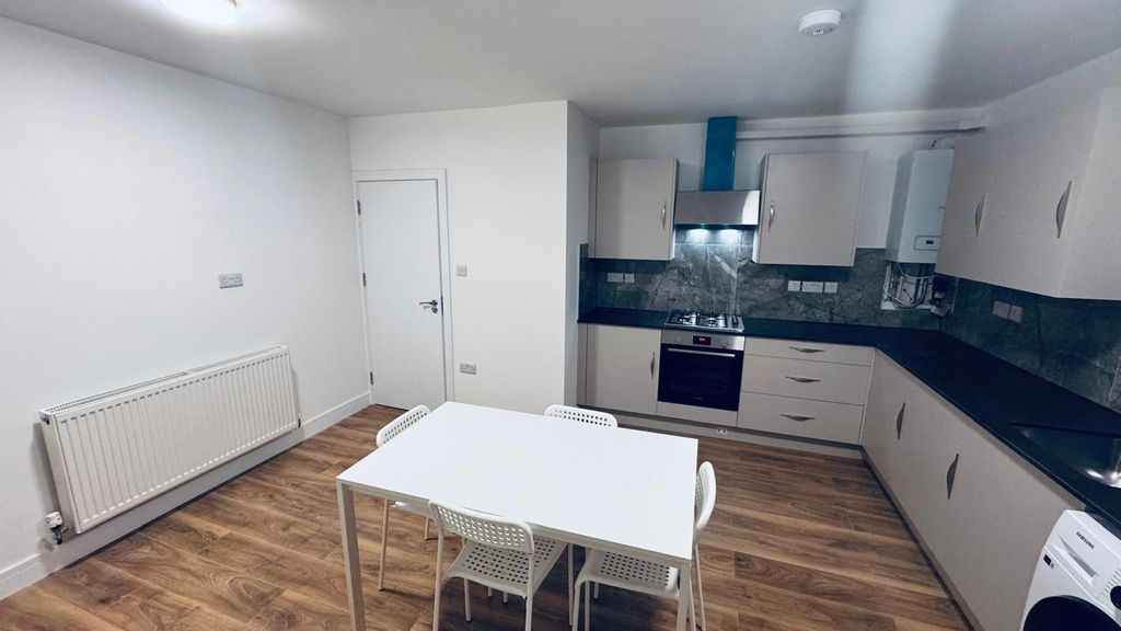 Property photo 2 of 56