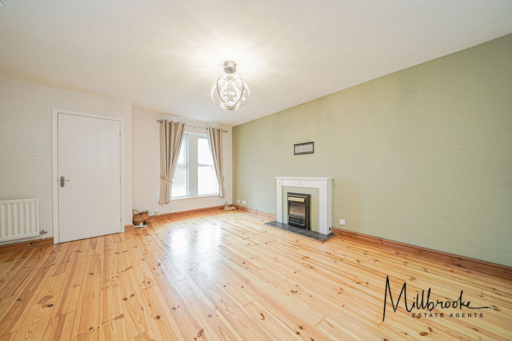 Property photo 3 of 19