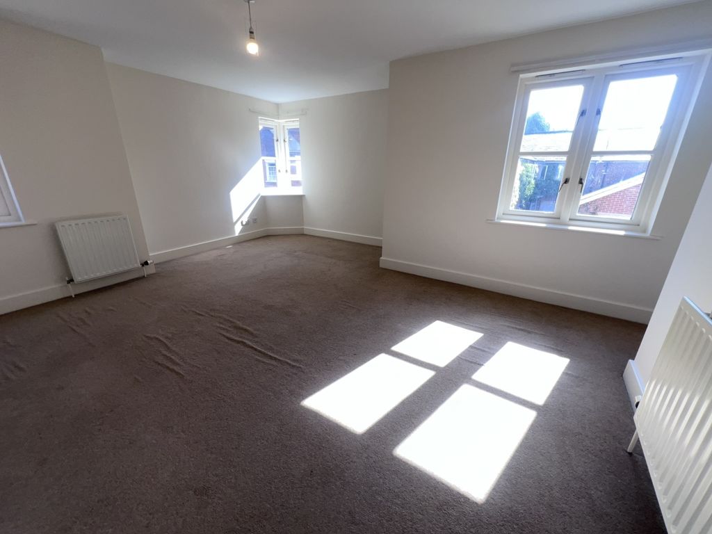 Property photo 3 of 13 Img_2786