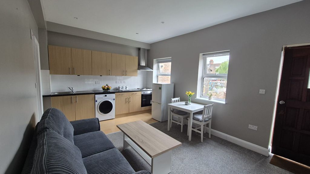 Property photo 2 of 5