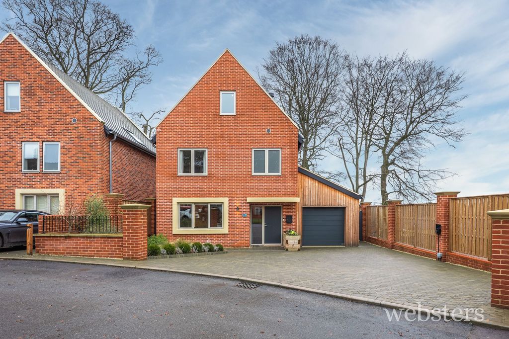 Property photo 1 of 27