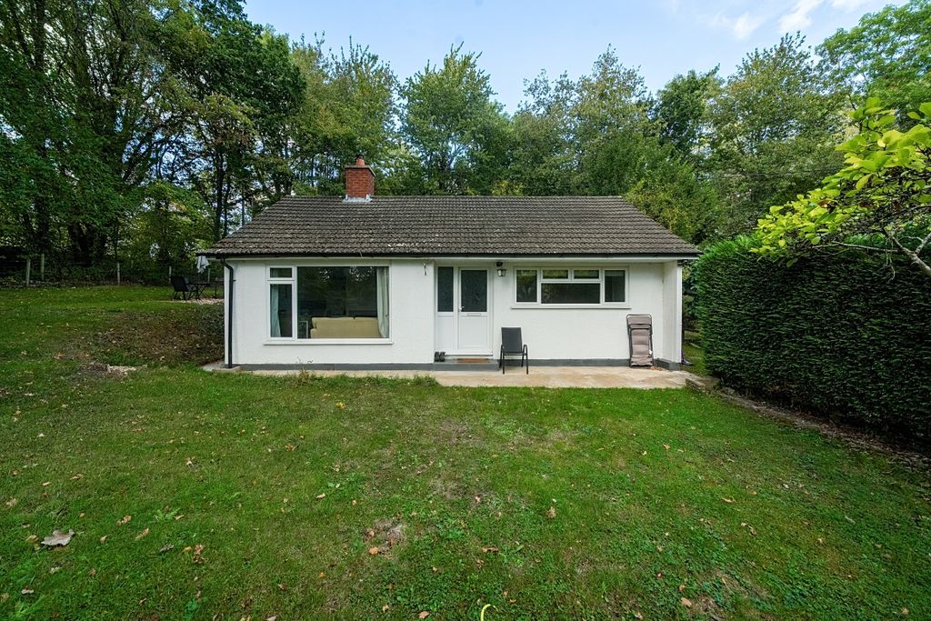 Property photo 1 of 12 1527711-4-1A0F844...